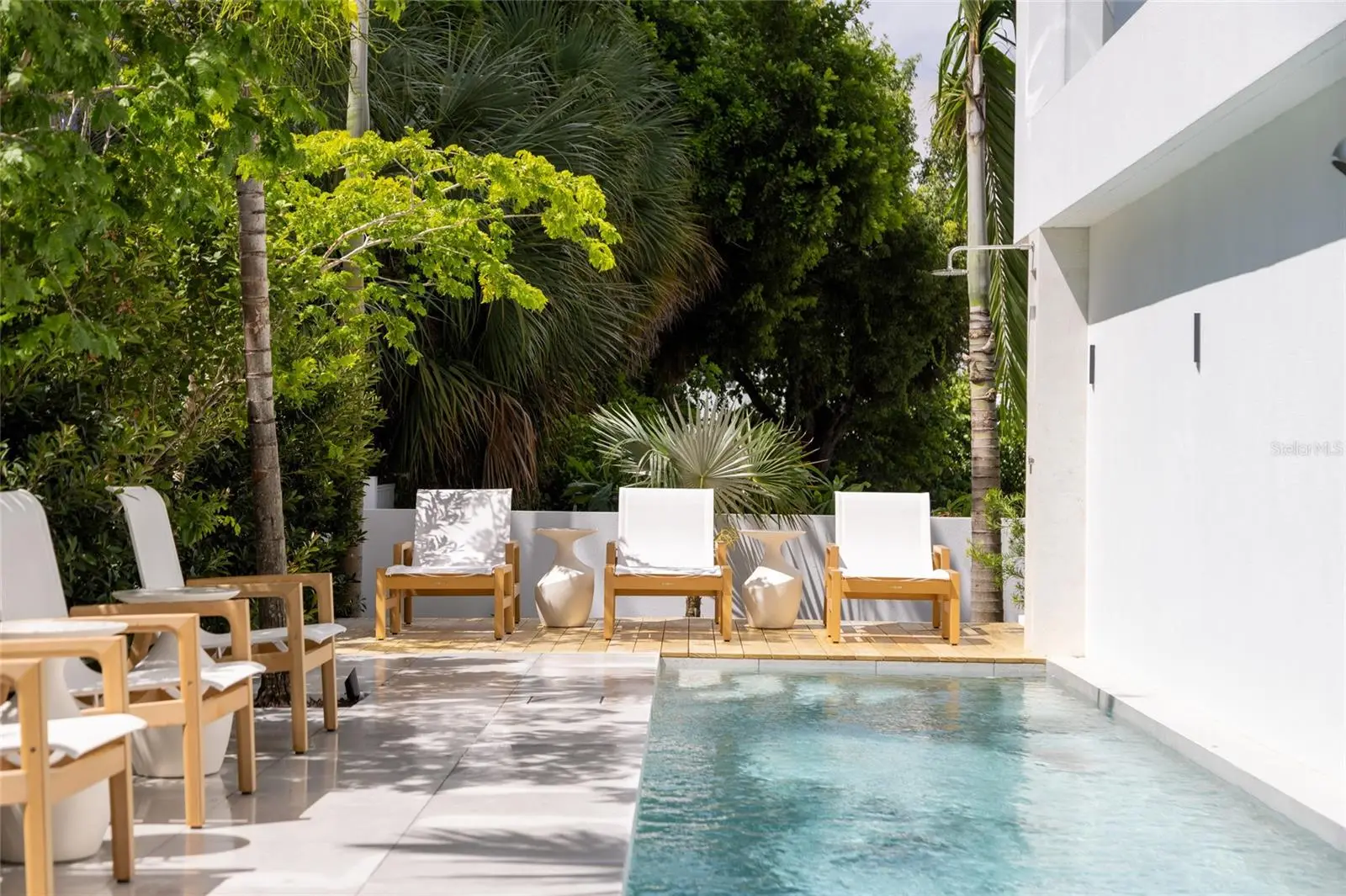 509 Golden Gate Point, FL