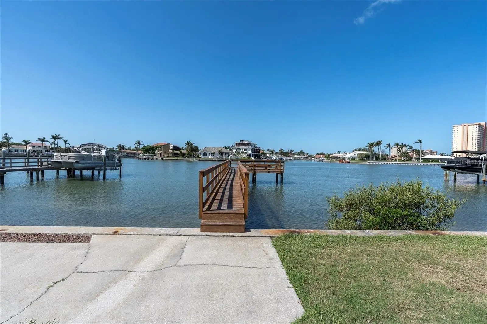 18 Jefferson Court, FL