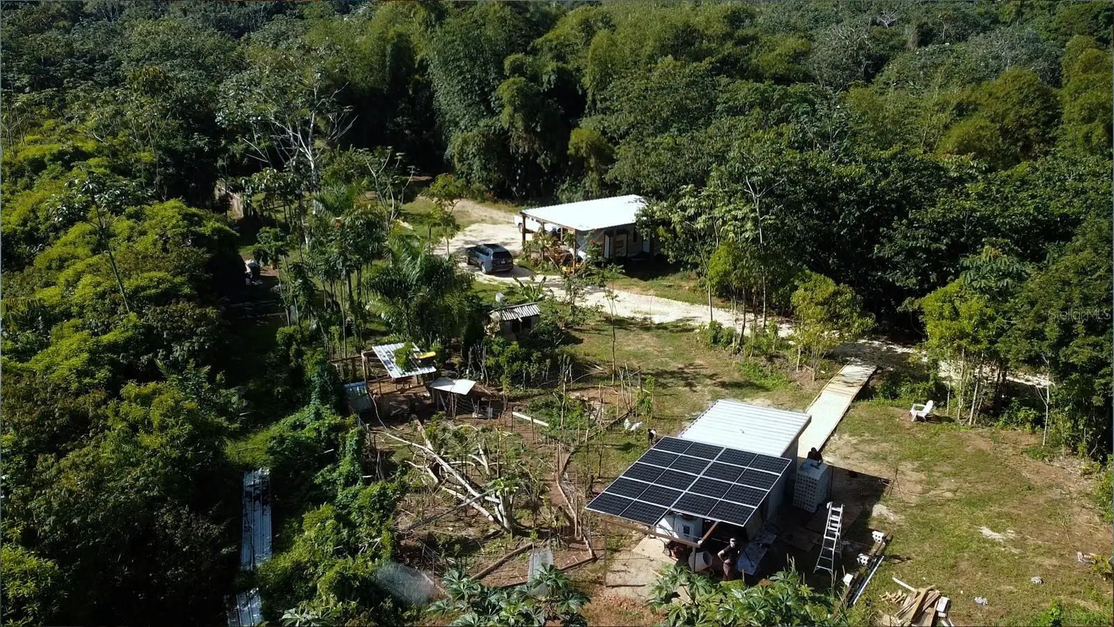1 1 Bo Angeles, El Corcho, PR
