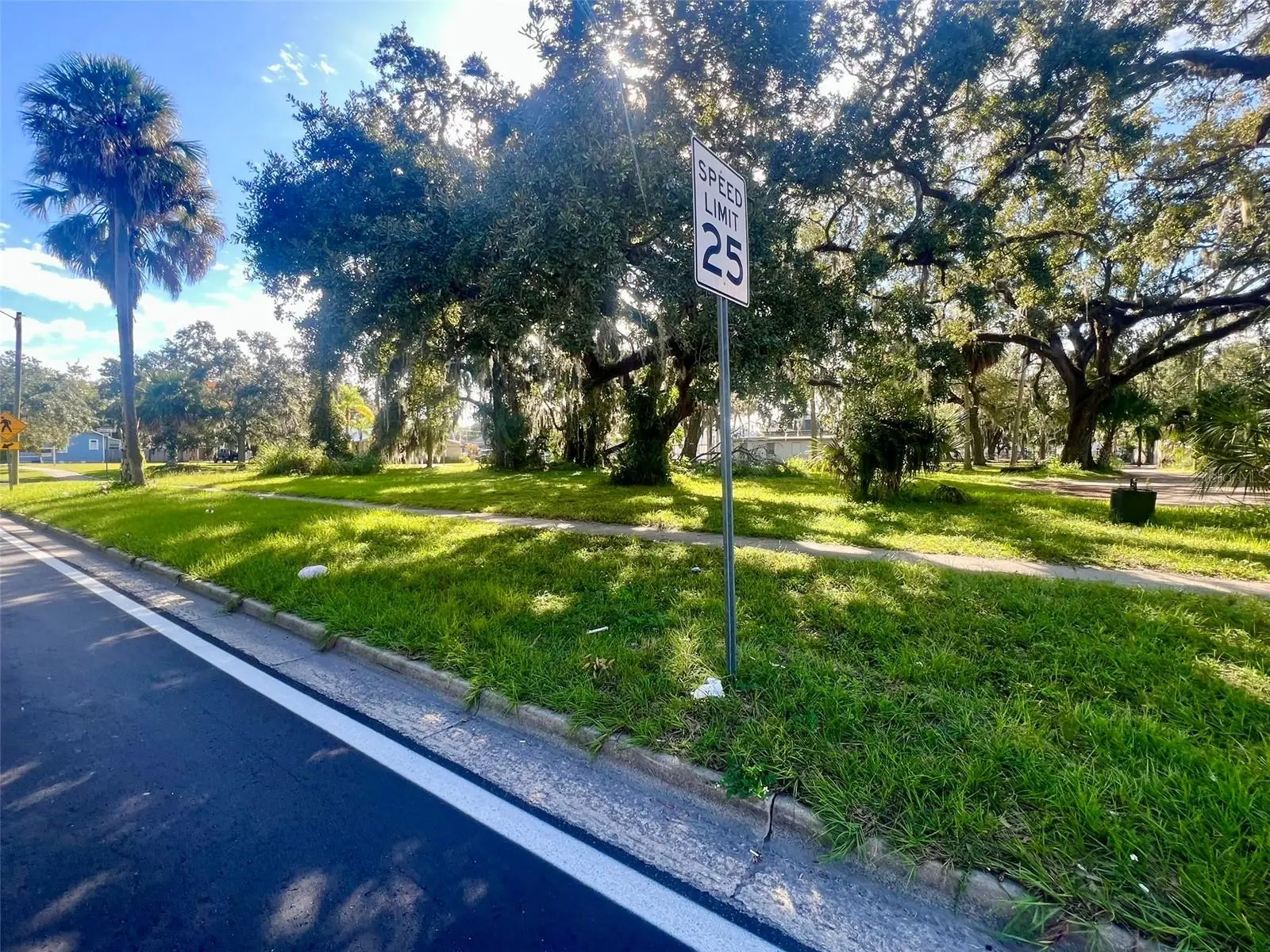 00 Laurel Avenue, FL