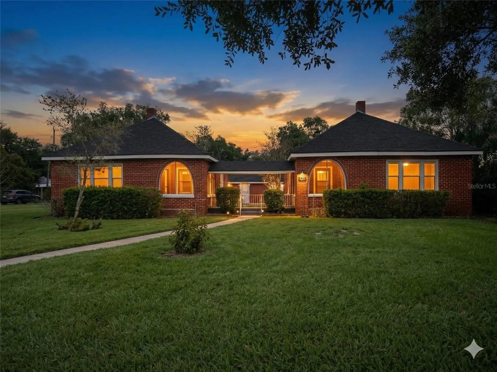 425 Sessoms Avenue, FL