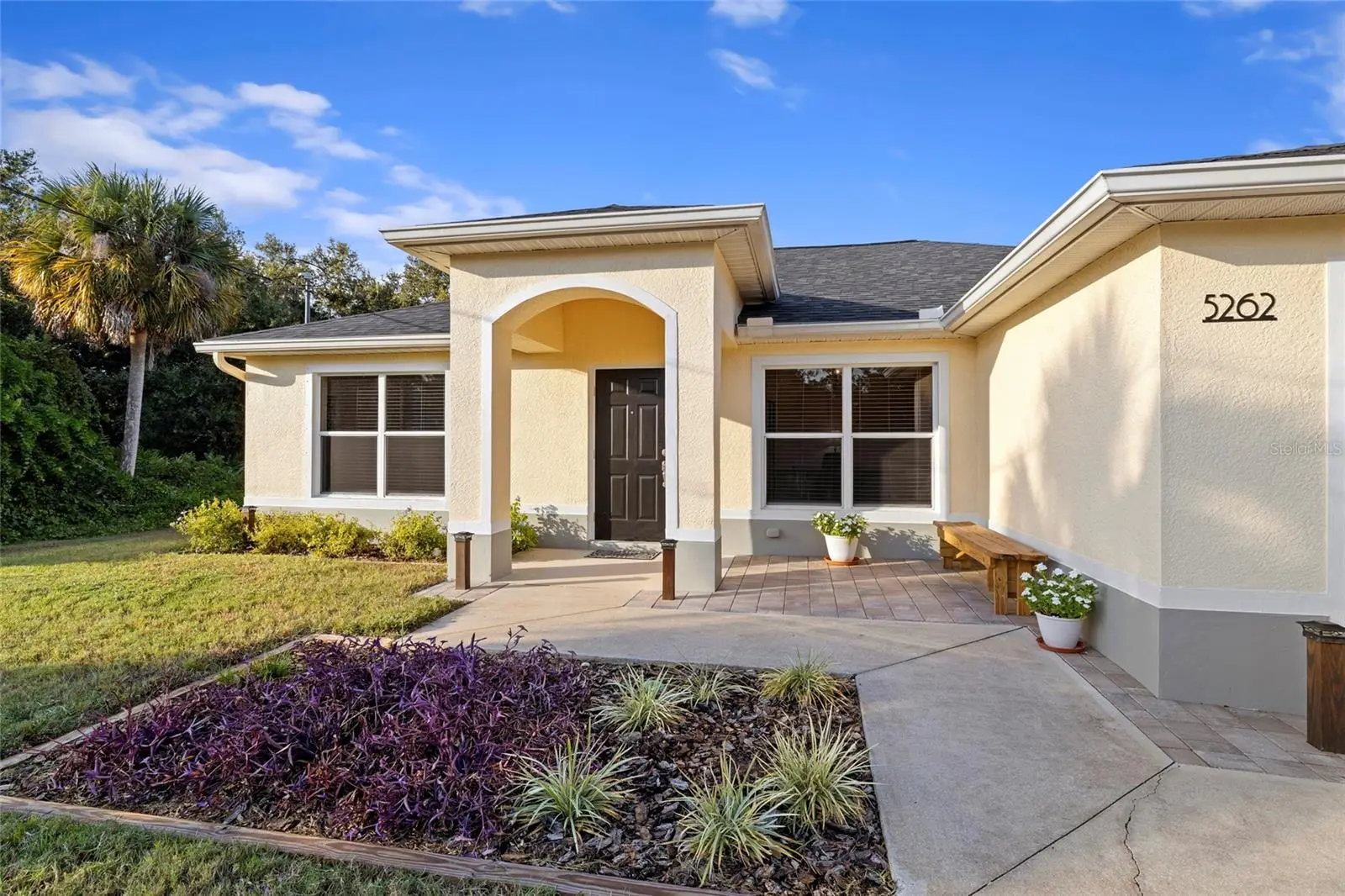 5262 Rhapsody Avenue, FL