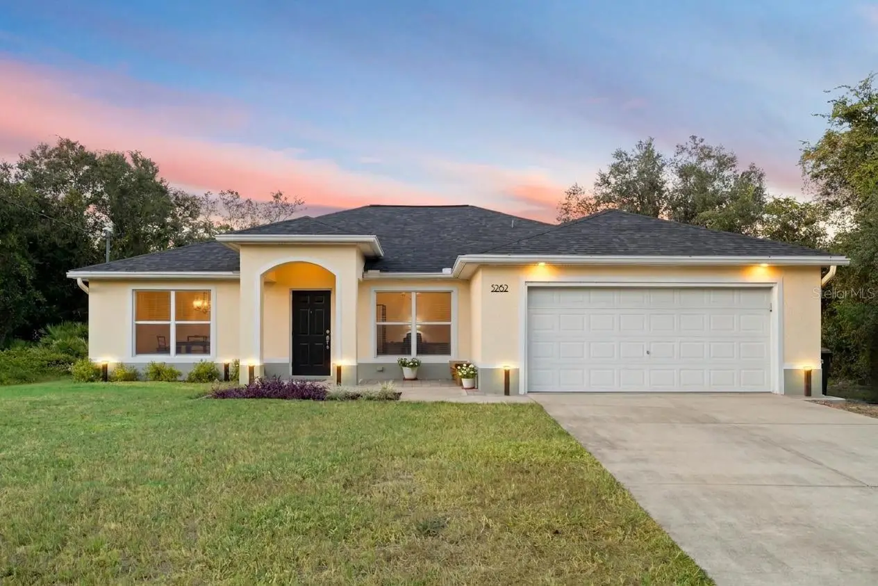 5262 Rhapsody Avenue, FL