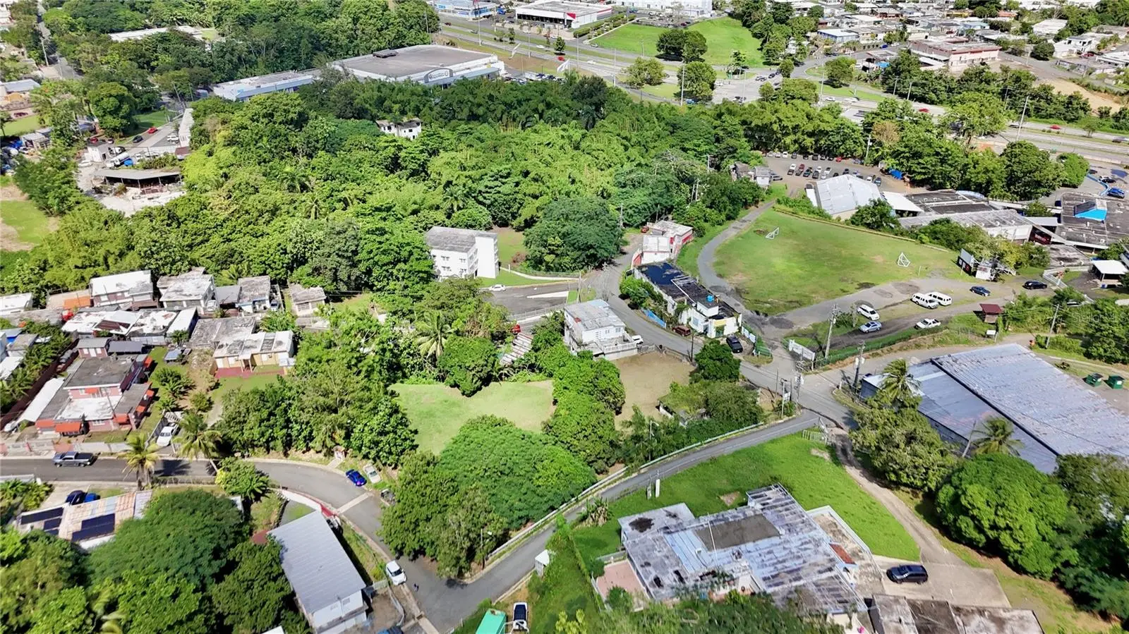 Pr-876 Km 0.7 Bo Las Cuevas, PR