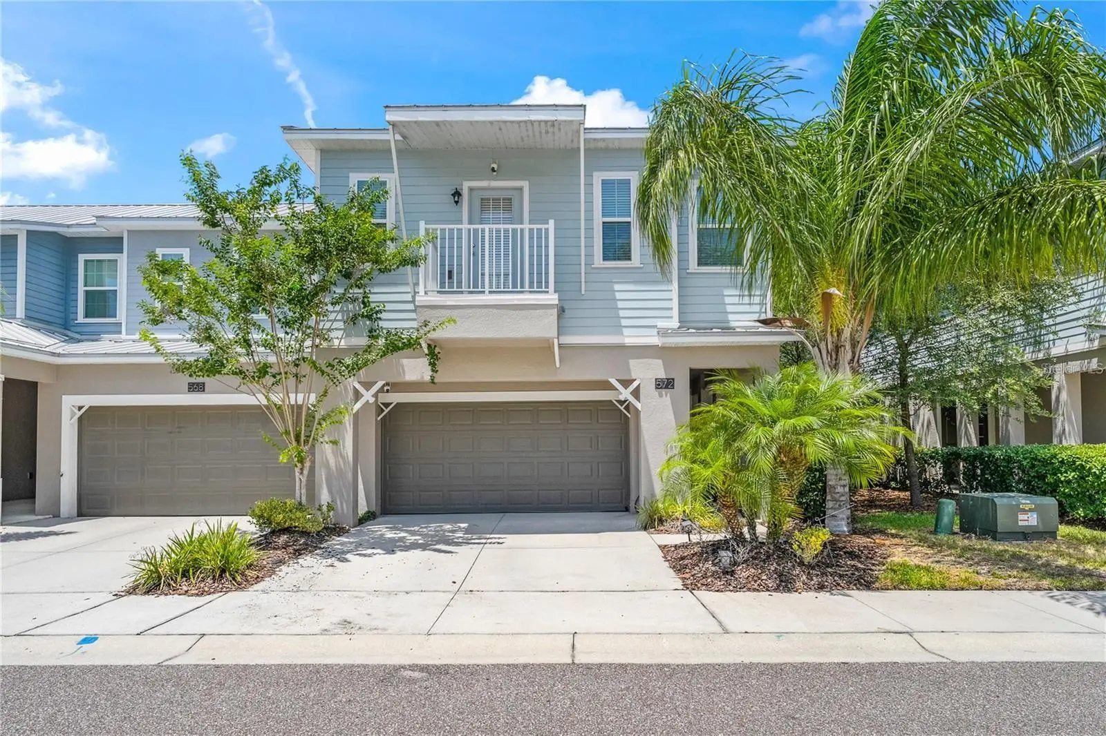 572 Lake Wildmere Cove, FL