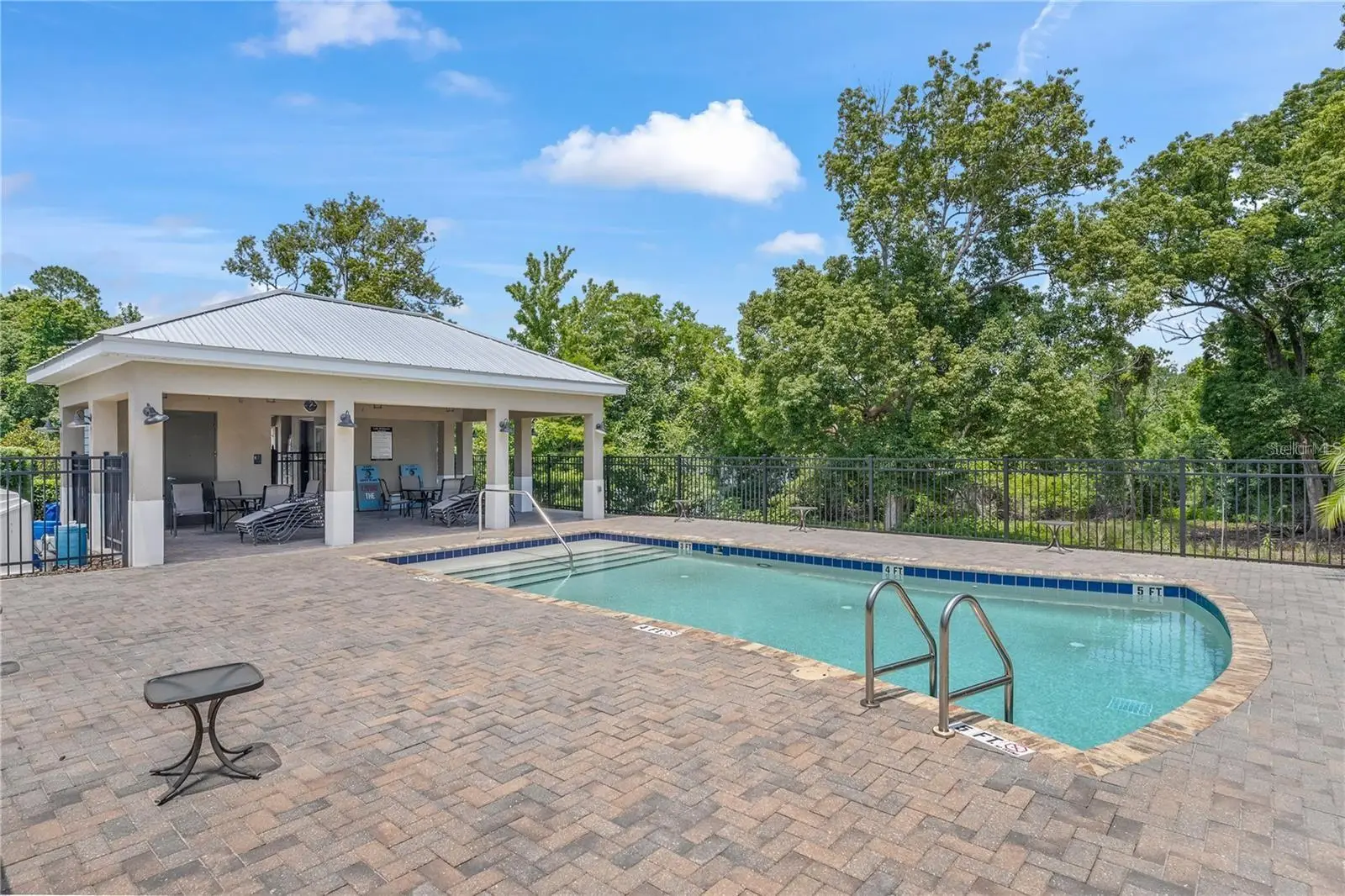 572 Lake Wildmere Cove, FL