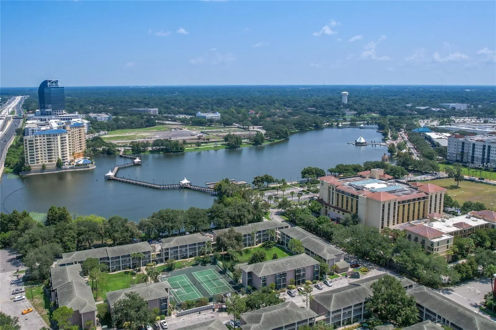 120 Blue Pointe Way, FL