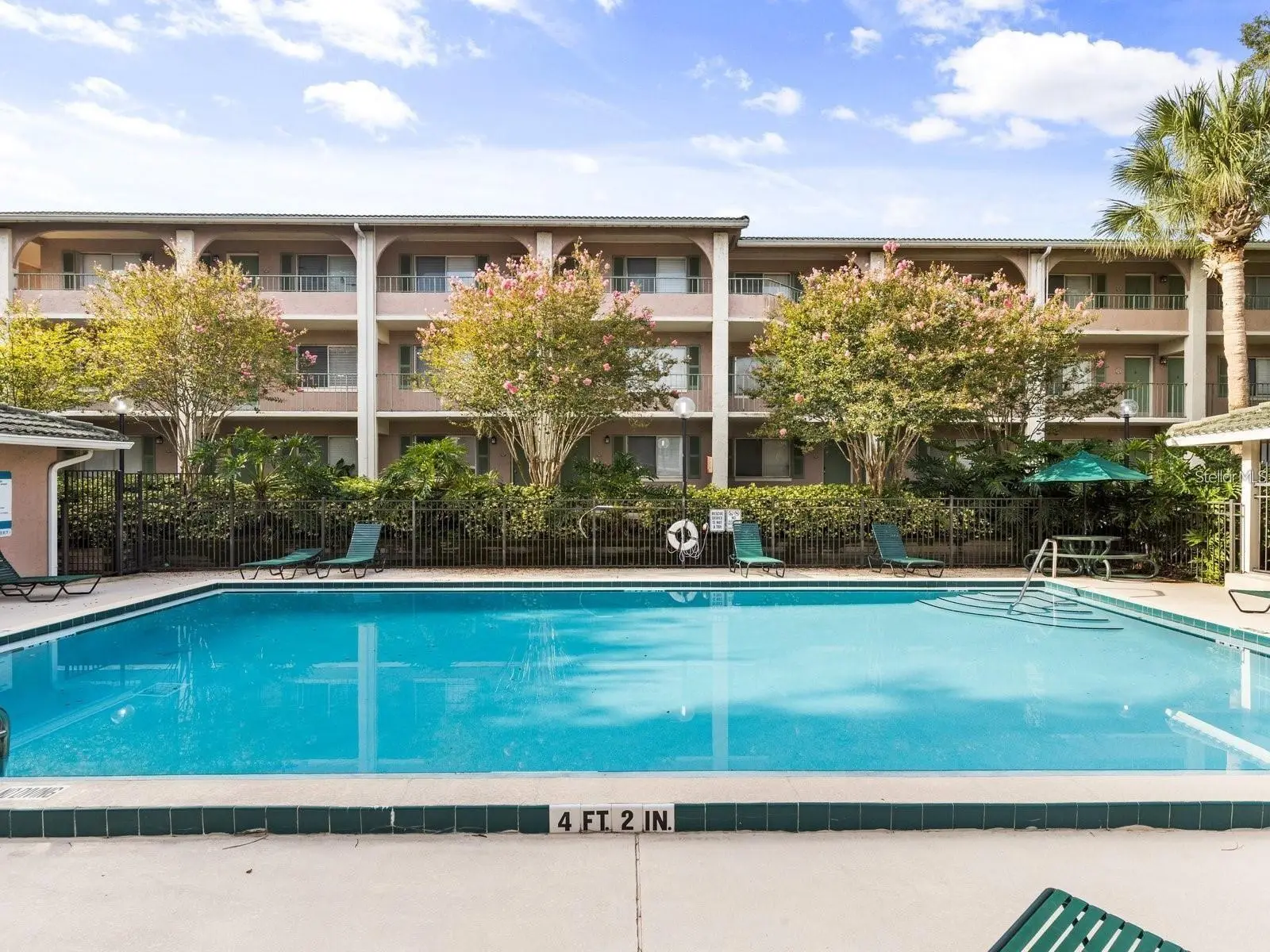 120 Blue Pointe Way, FL