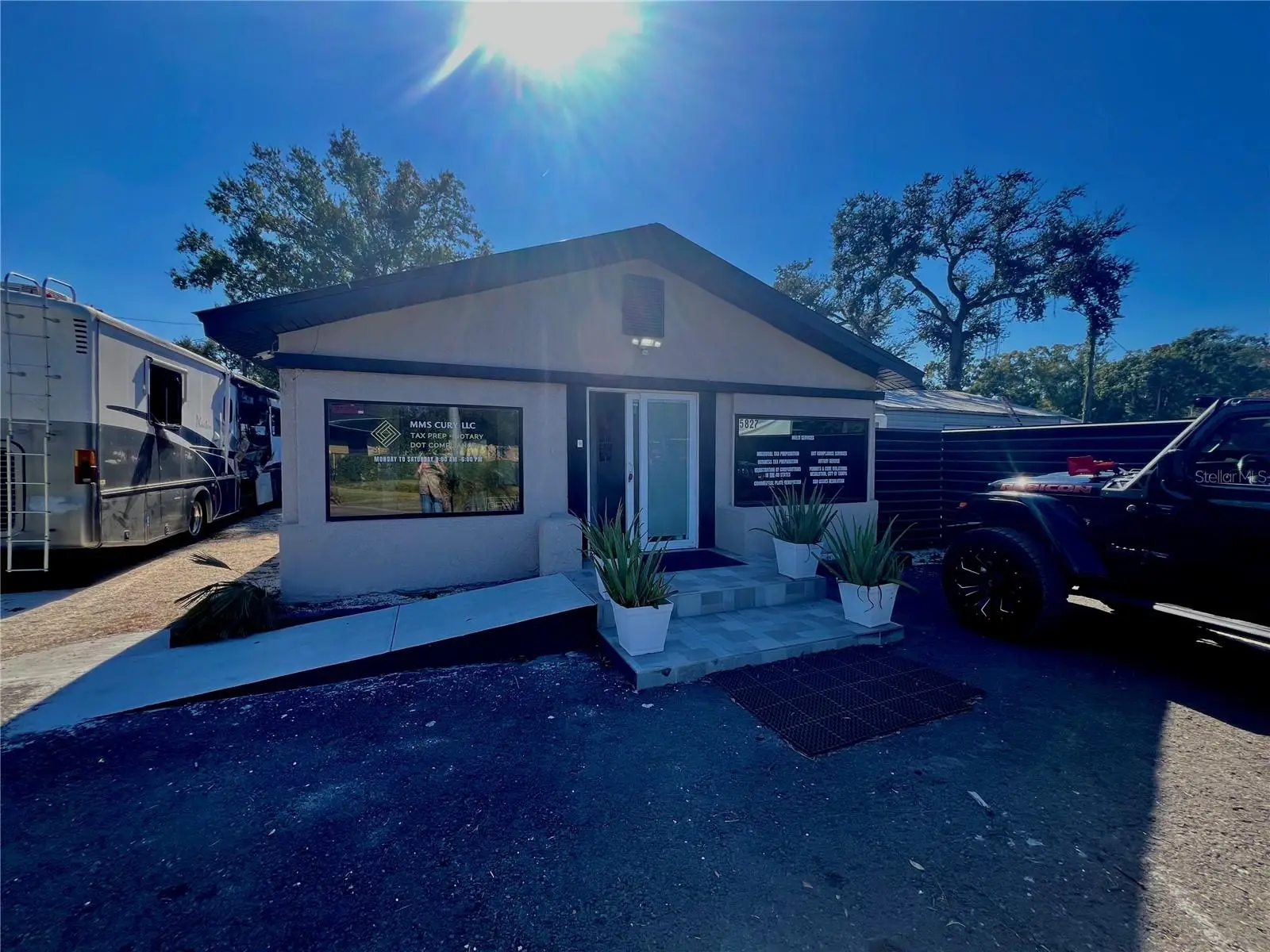 5827 Columbus Drive, FL
