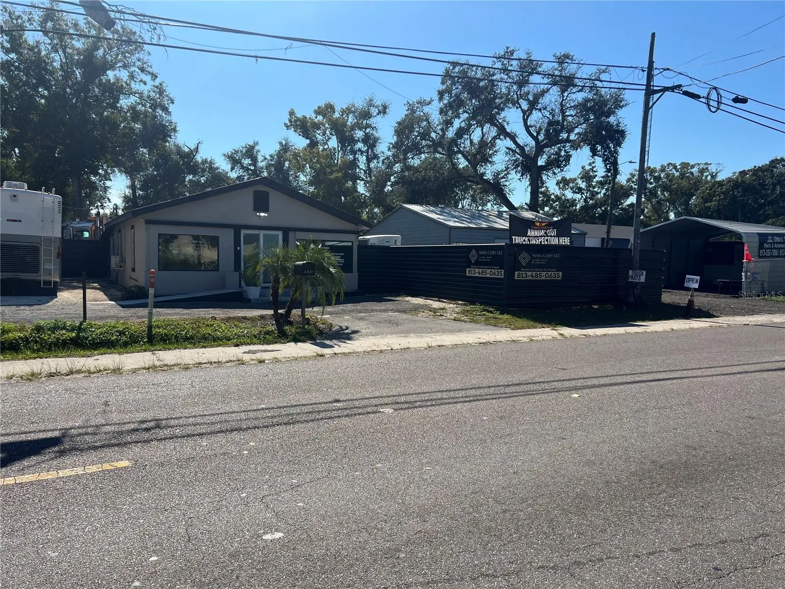 5827 Columbus Drive, FL