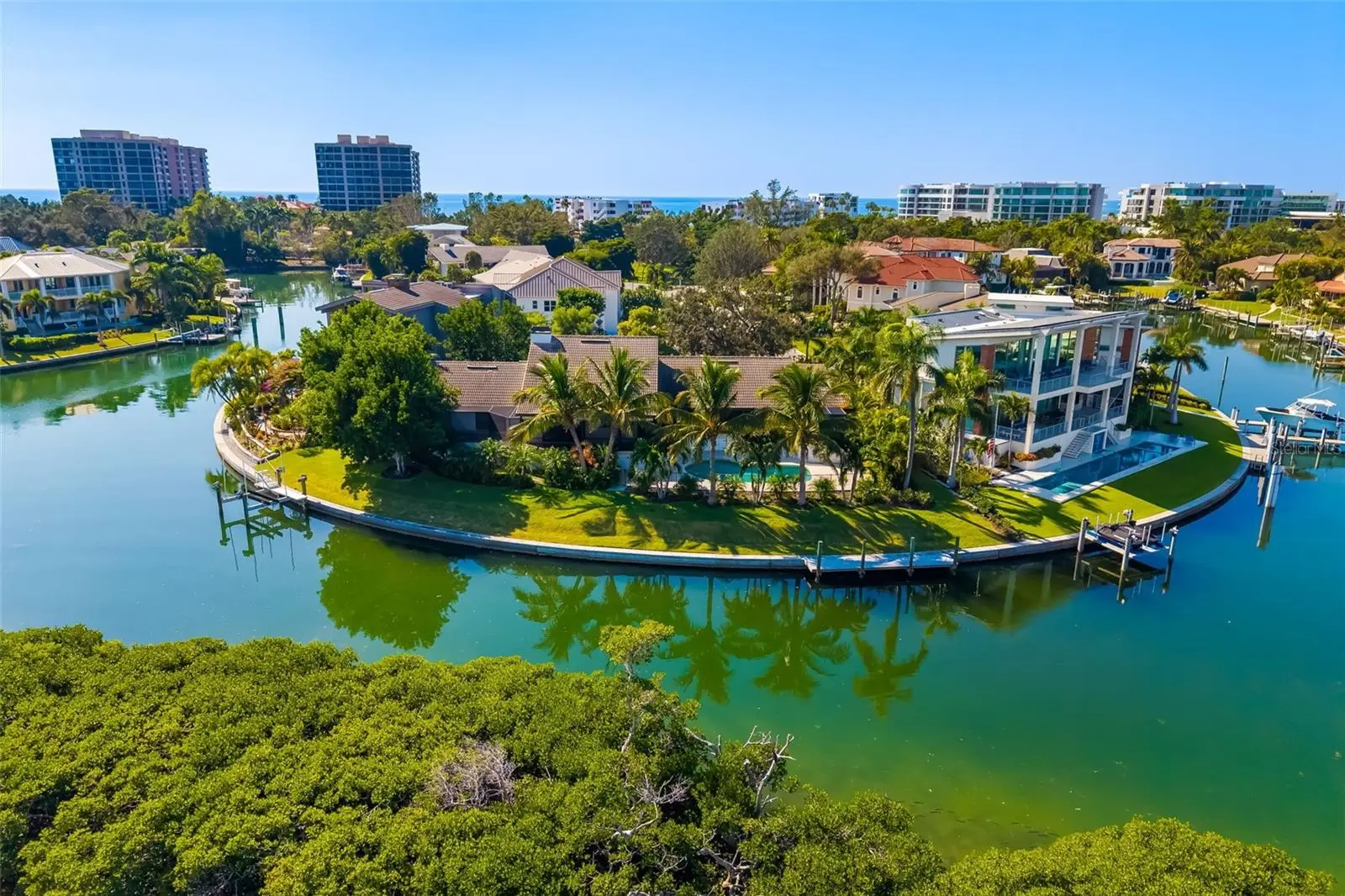 560 Harbor Cove Circle, FL