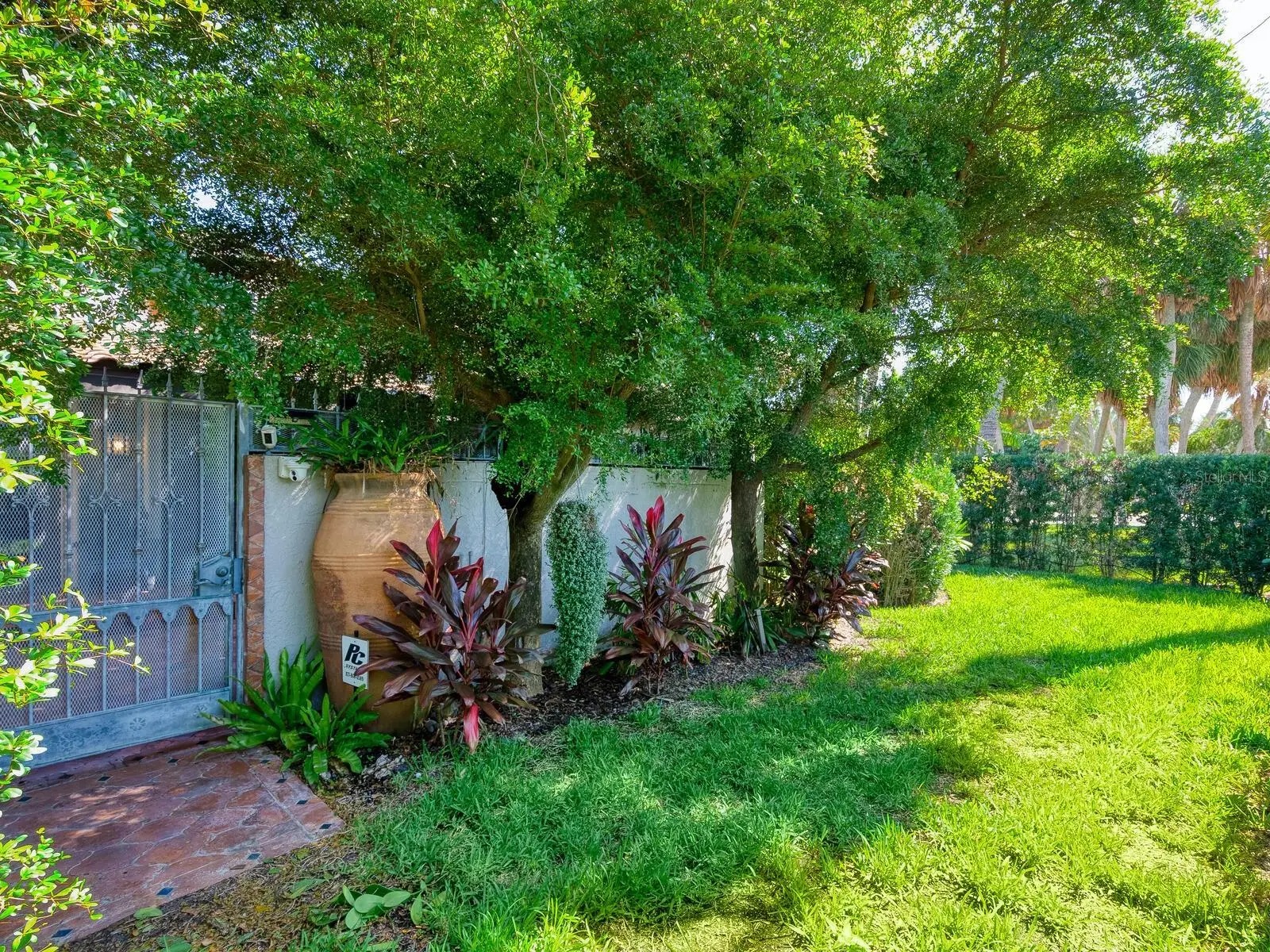 41 Adams Drive, FL