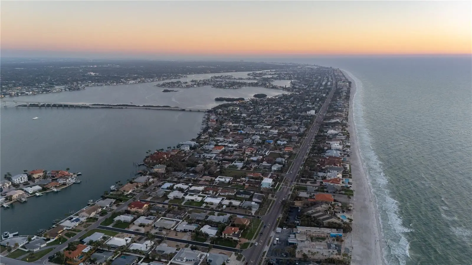 2200 Bay Boulevard, FL