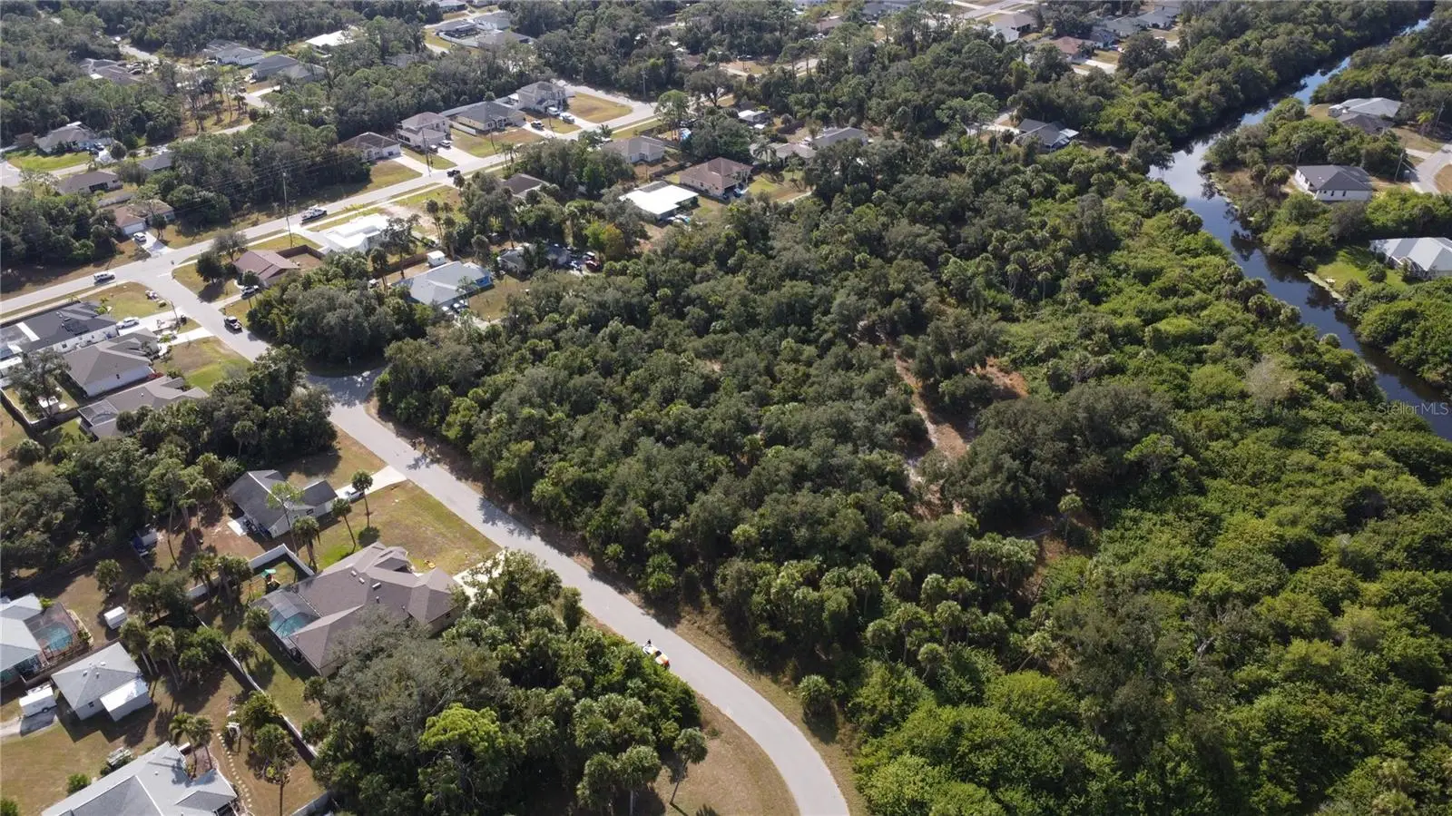 Alfa Terrace, FL