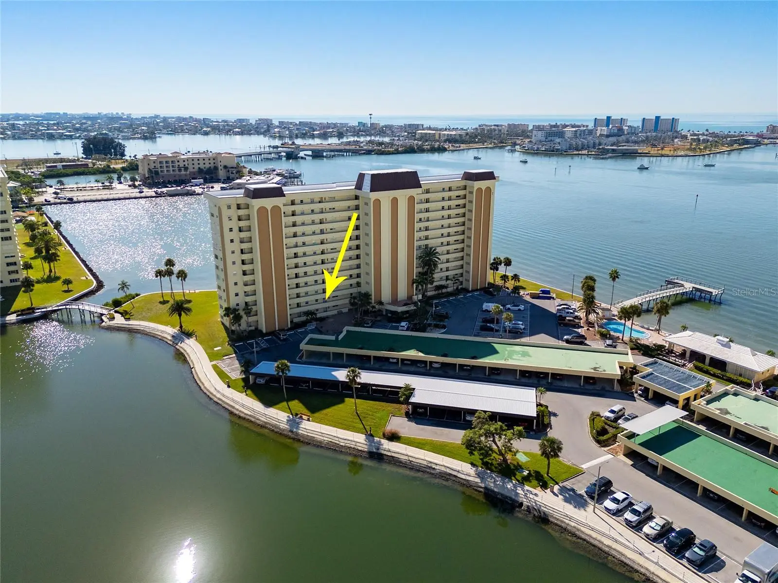 4775 Cove Circle, FL