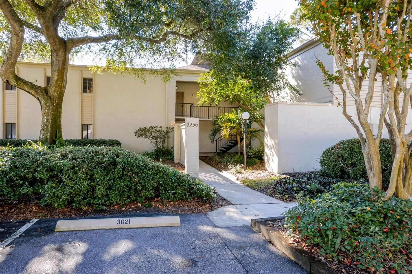 3236 Semoran Boulevard, FL