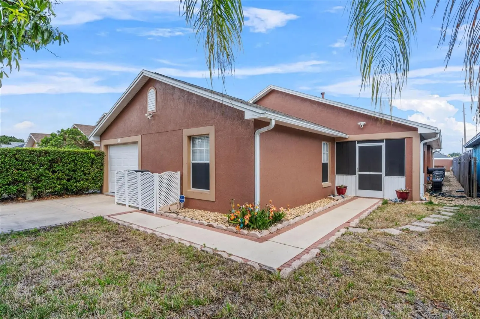 511 Marcia Loop, FL