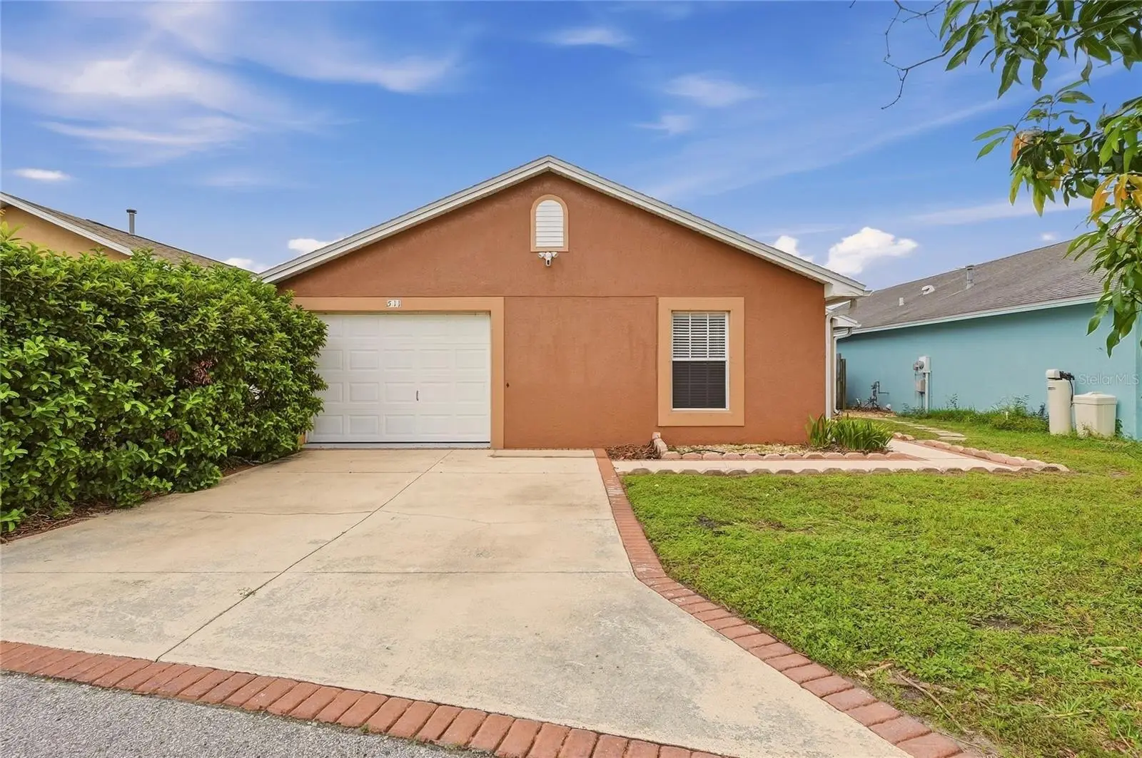 511 Marcia Loop, FL