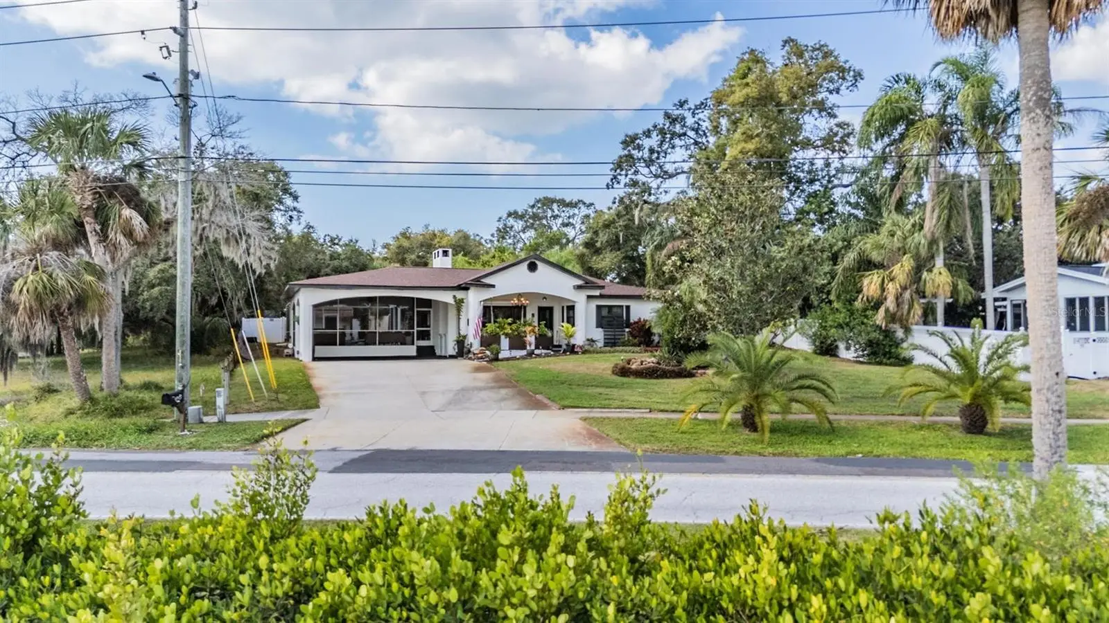 302 Whitcomb Boulevard, FL