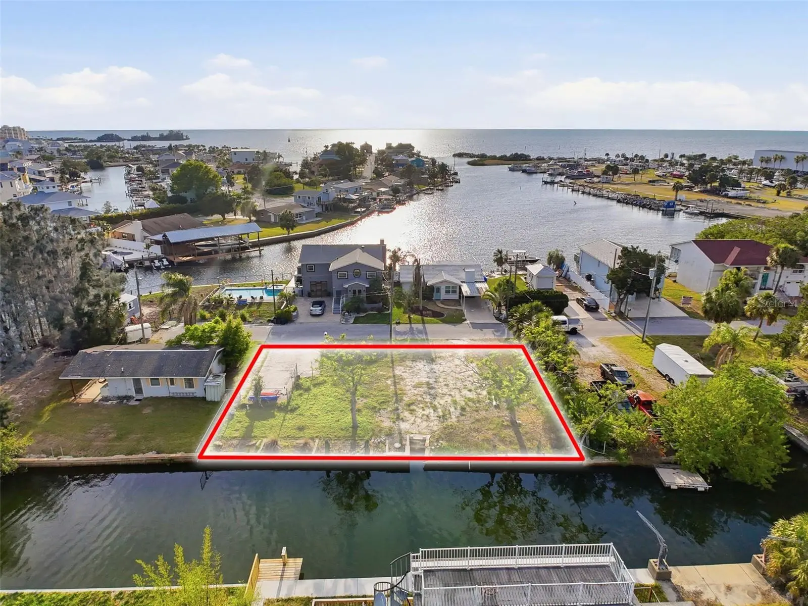 14206 Hendry Court, FL