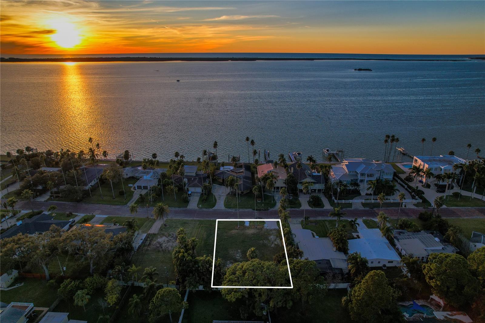 1645 Santa Barbara Drive, FL