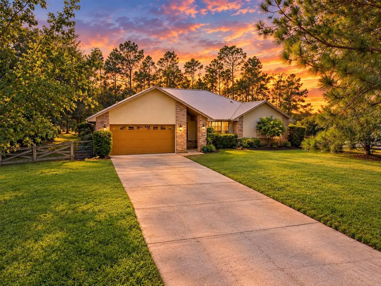 1860 Mustang Court, FL