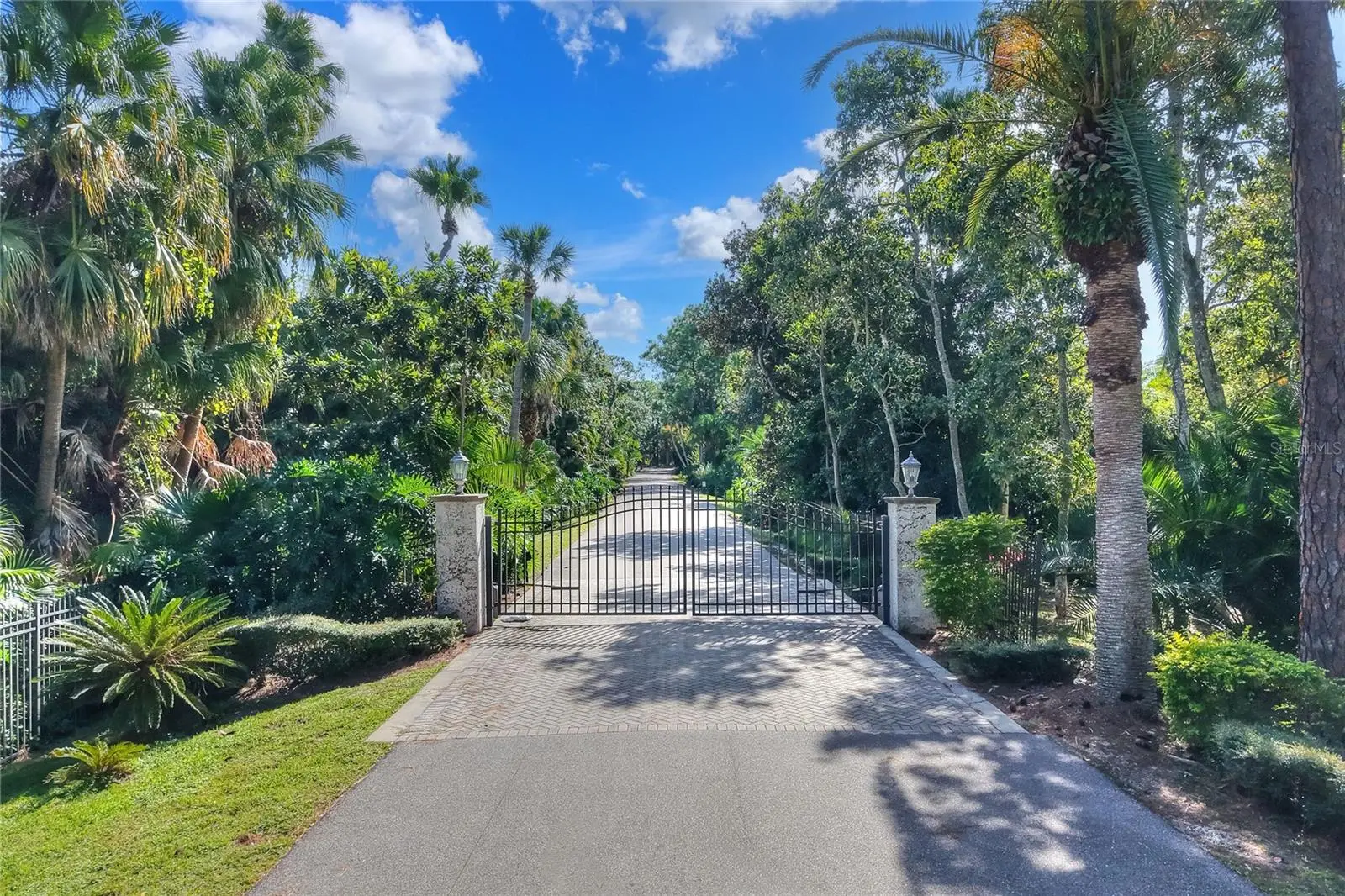 Island Way, FL