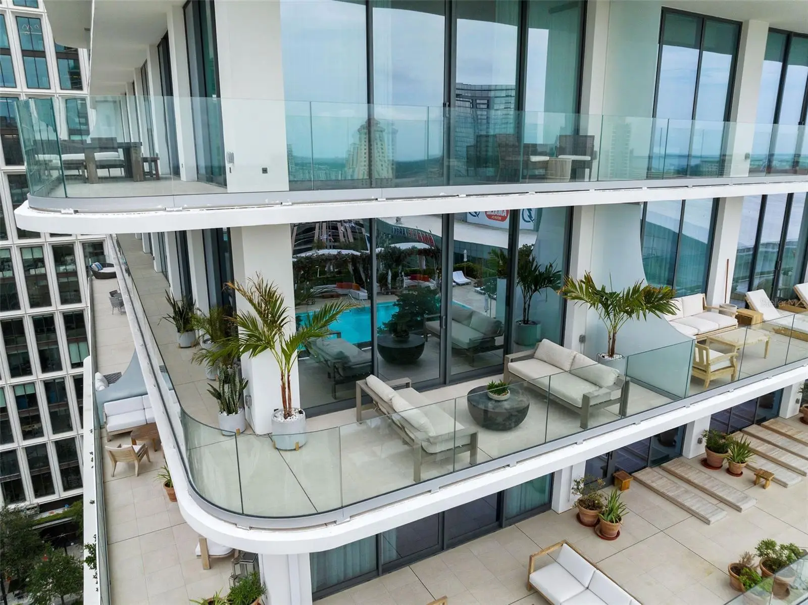 1000 Water Street, FL