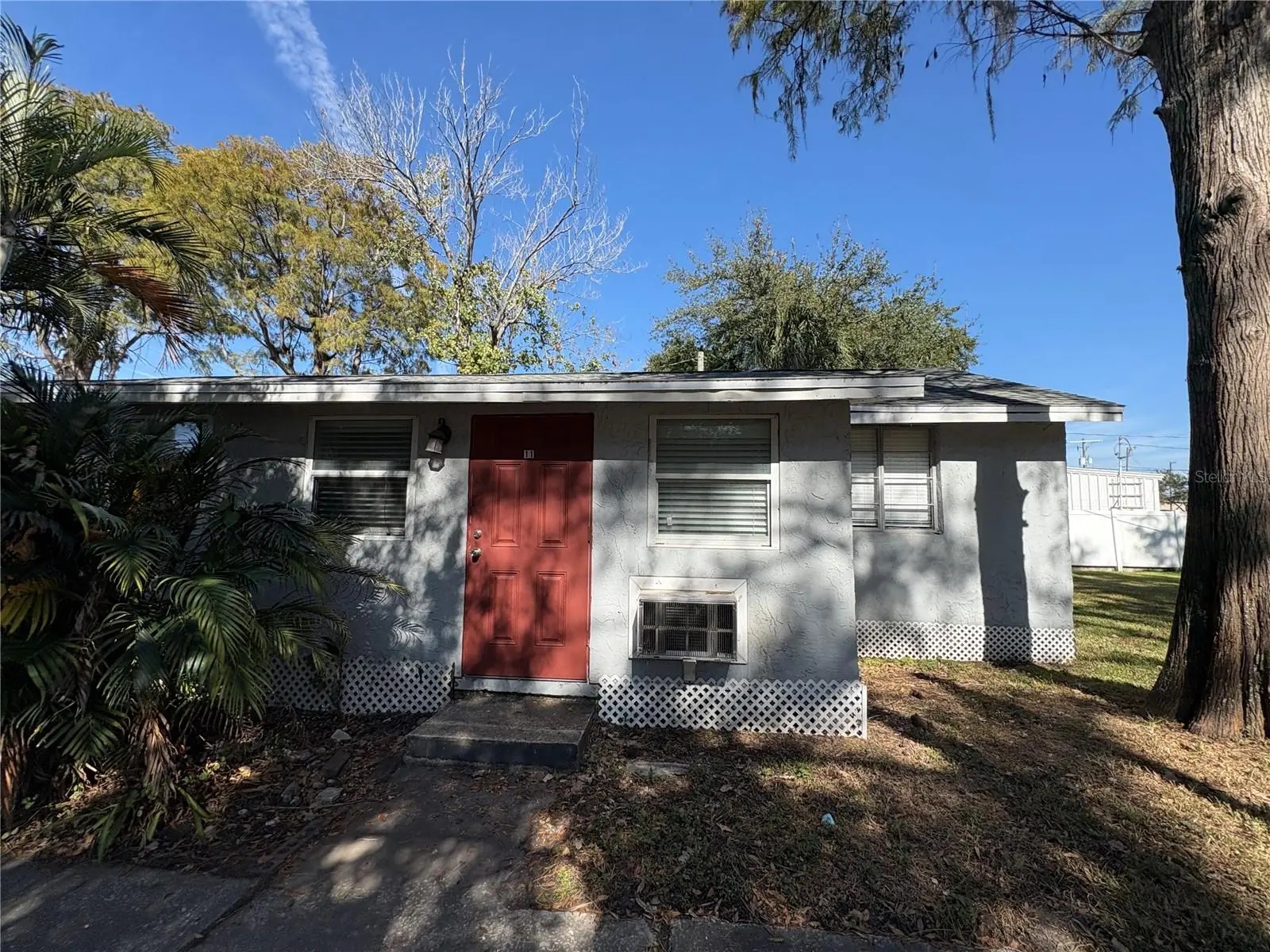 4611 N Hubert Ave #11