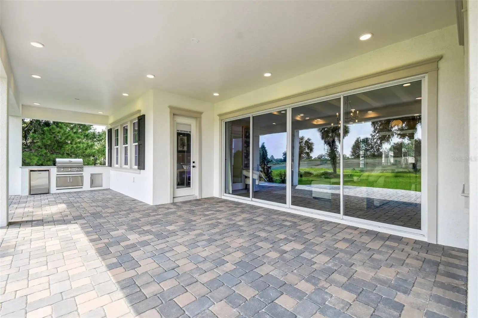 6470 Summit View Drive, FL
