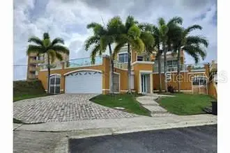The Village At The Hill Mango Beach Corner, PR