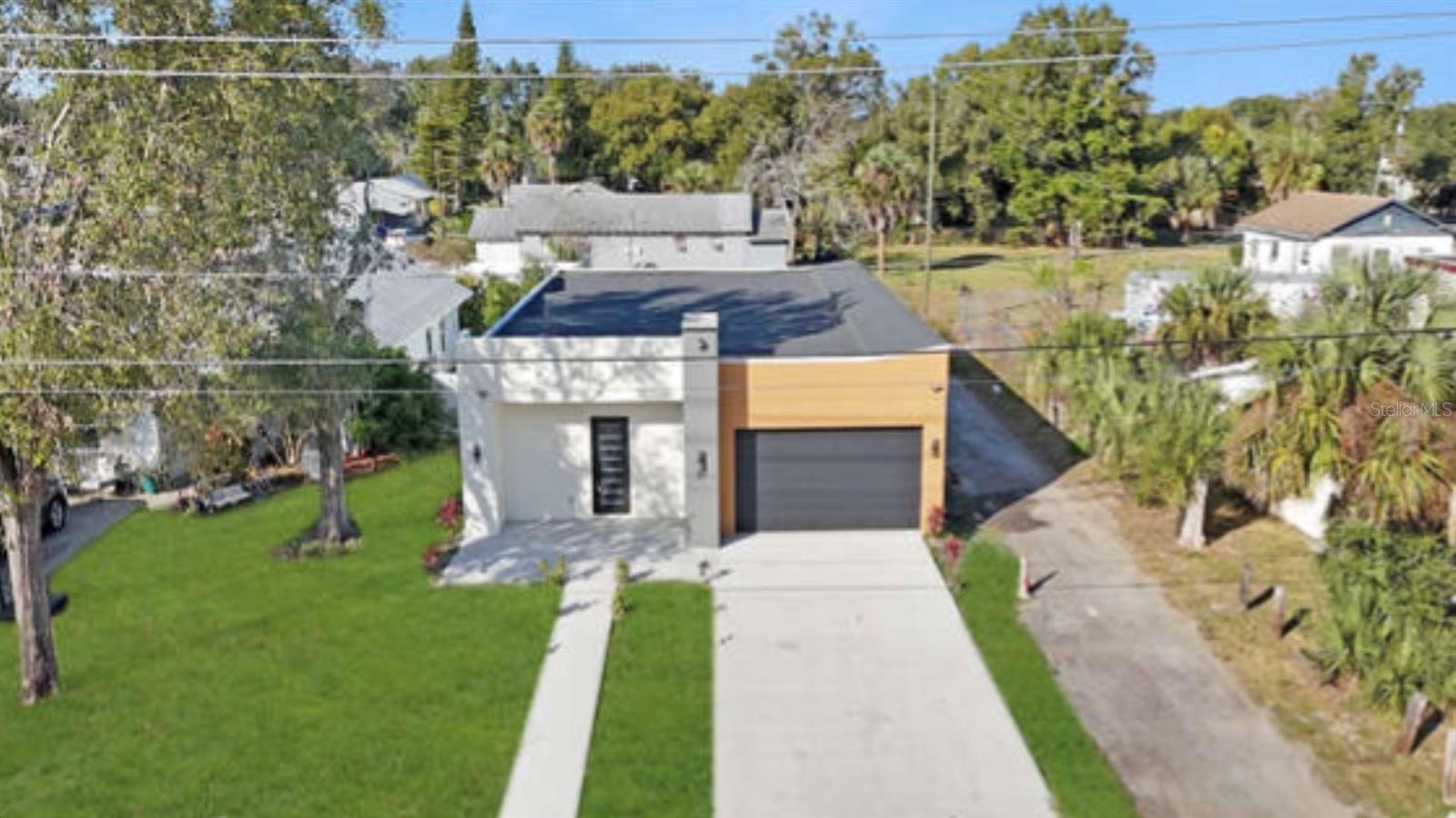 27 8th Street, FL