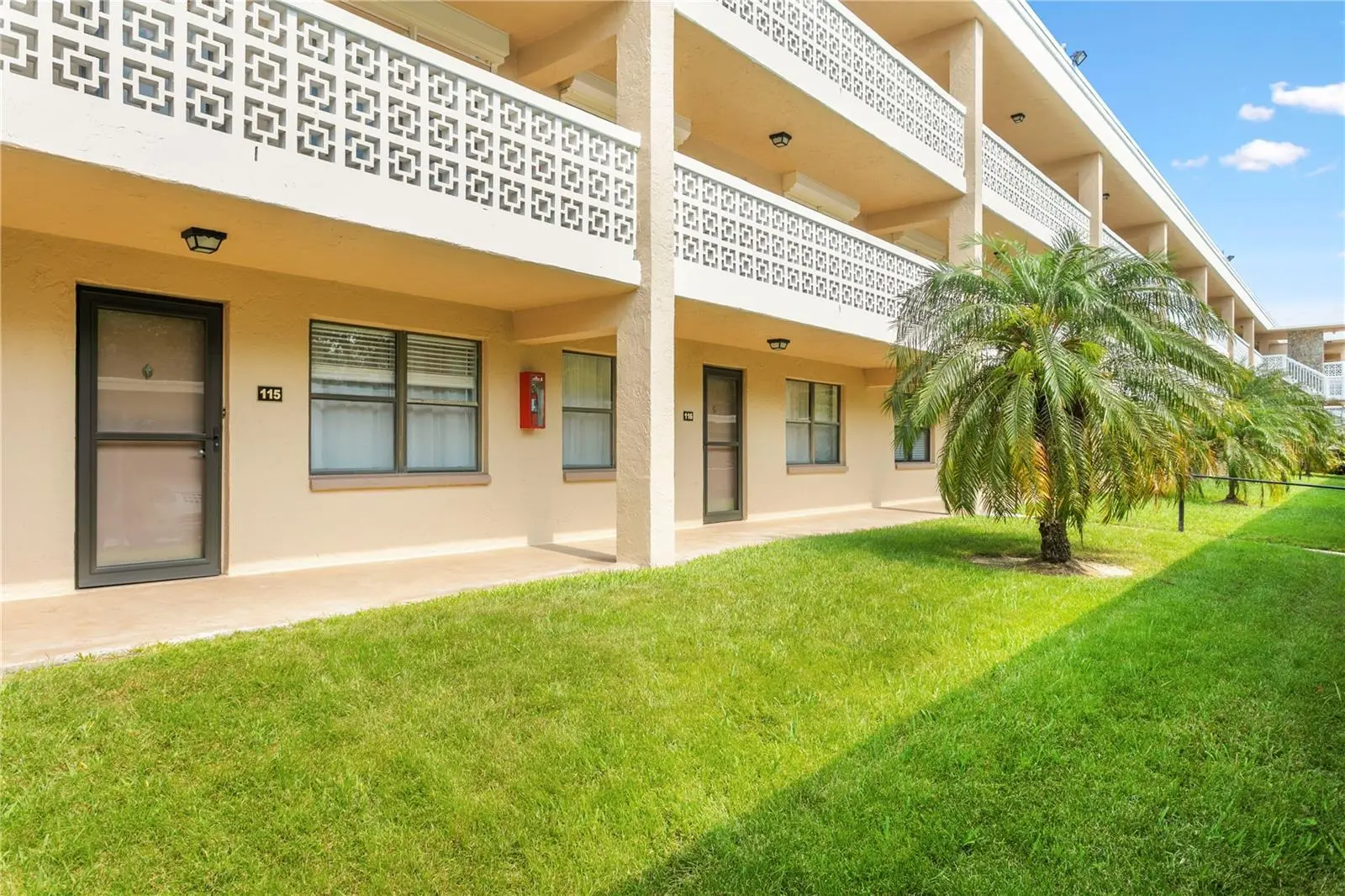 4920 Locust Street, FL