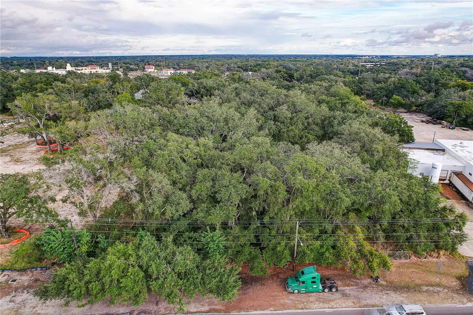 6905 & 6907 Rowlett Park Drive, FL