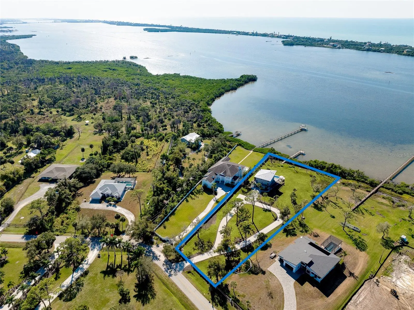 1089 Bayshore Drive, FL