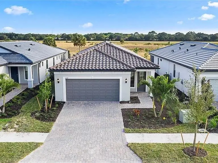6319 Crested Eagle Lane, FL