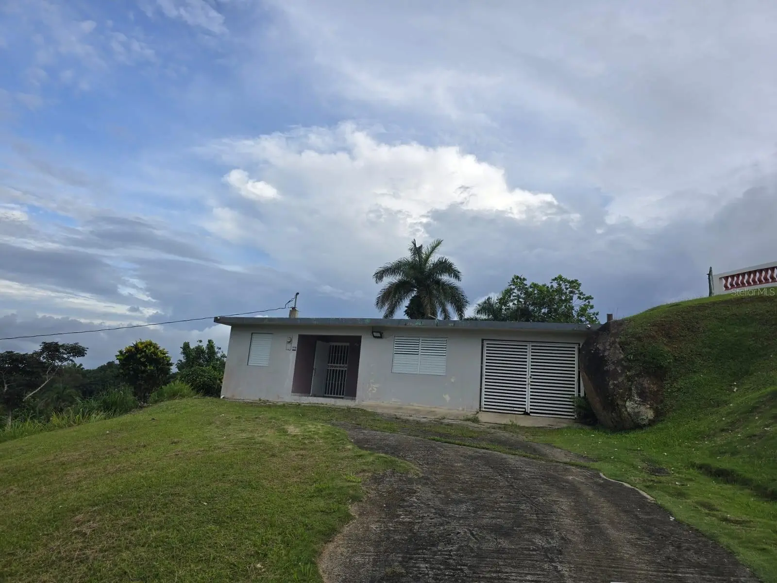 Sr 182 Km. 15.6 Bo Guayabotas, PR