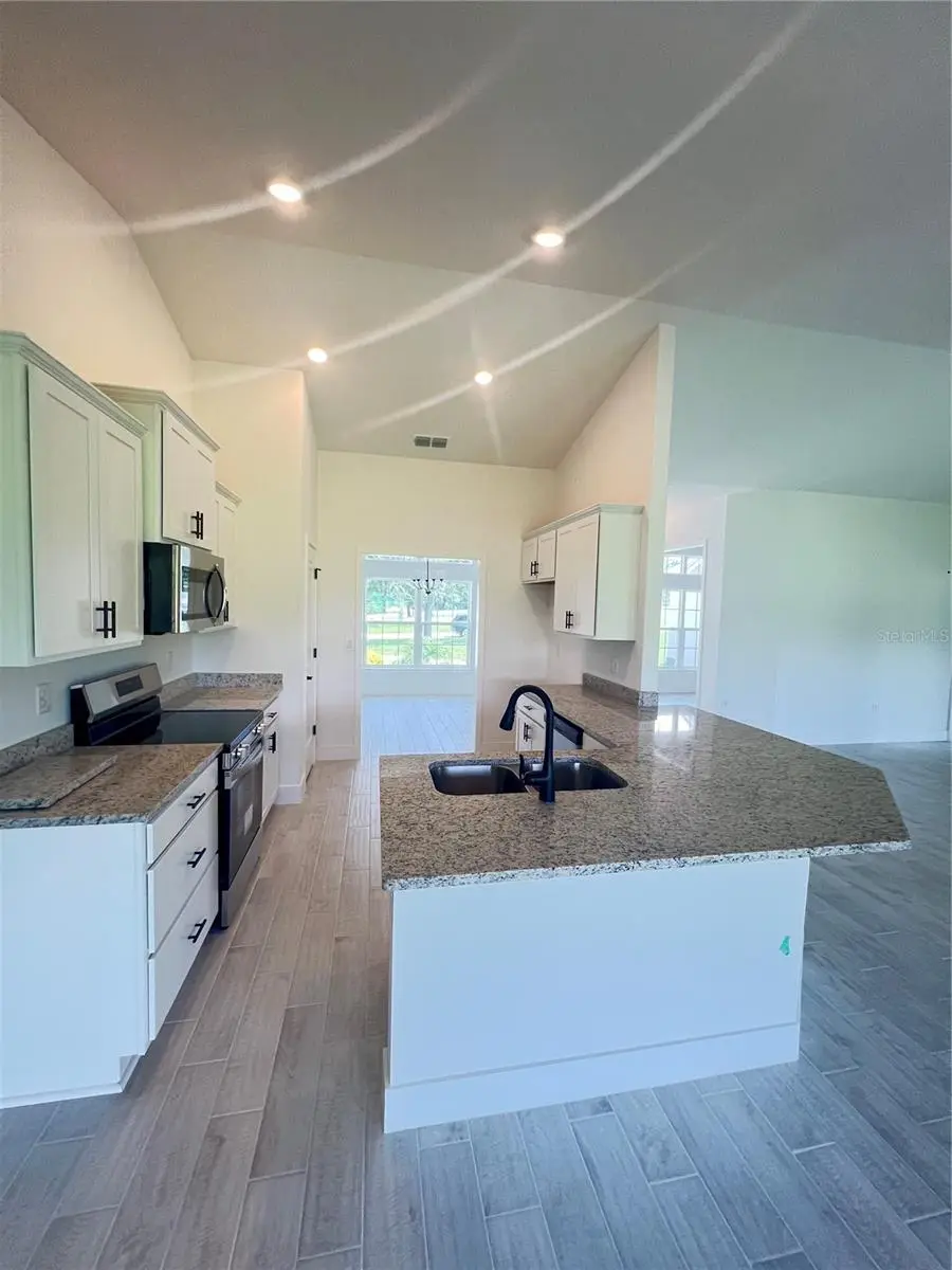 37266 Hidden View Circle, FL