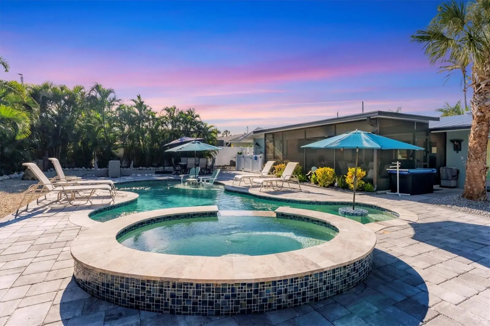 154 Crescent Drive, FL