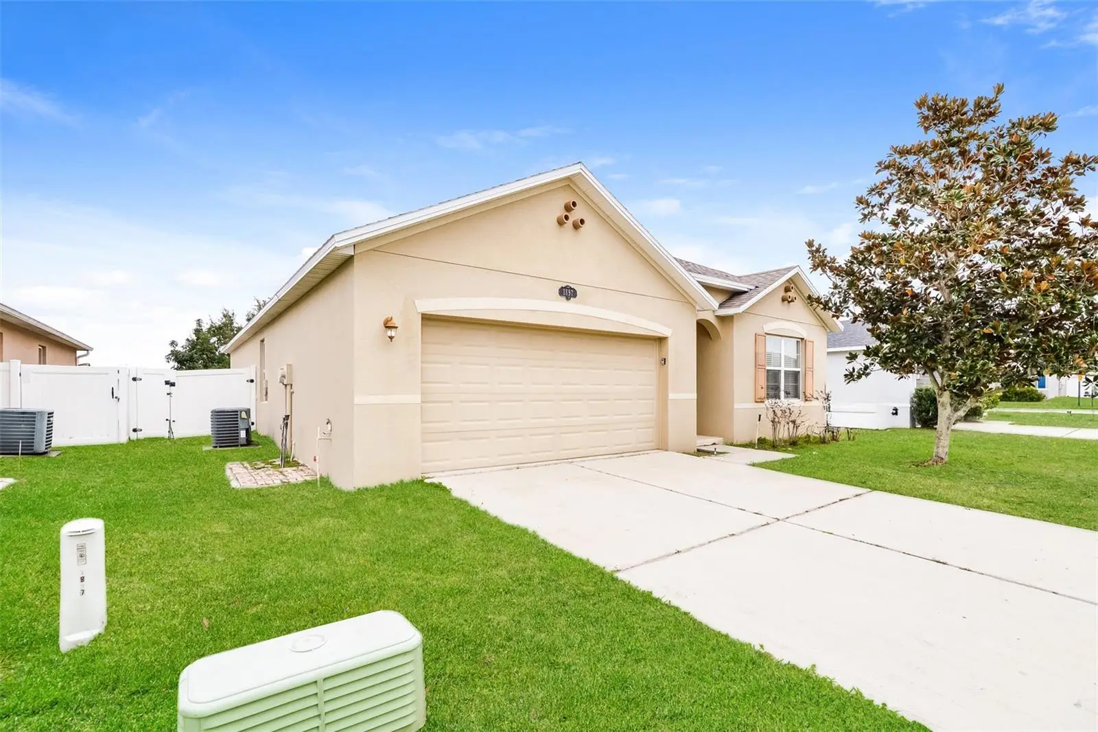 1897 Van Allen Loop, FL