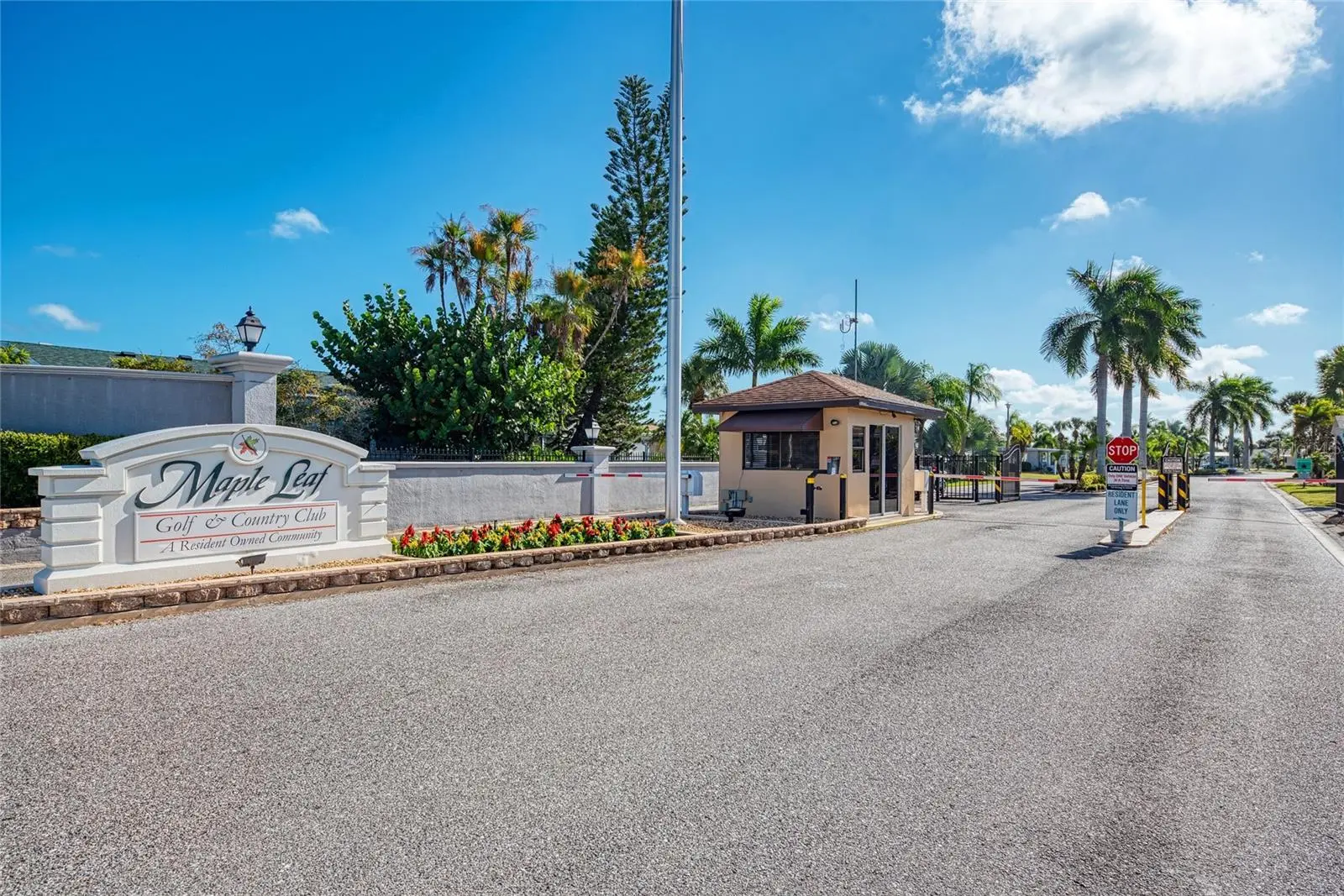 2100 Kings Highway, FL