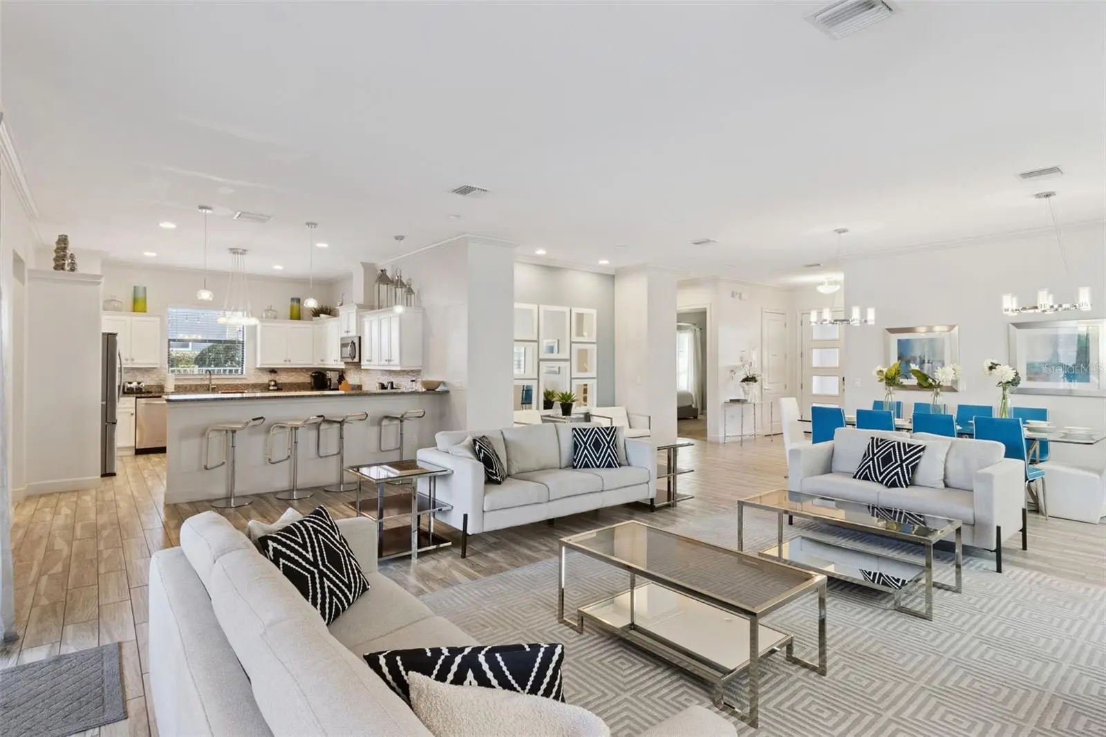 7423 Sparkling Court, FL