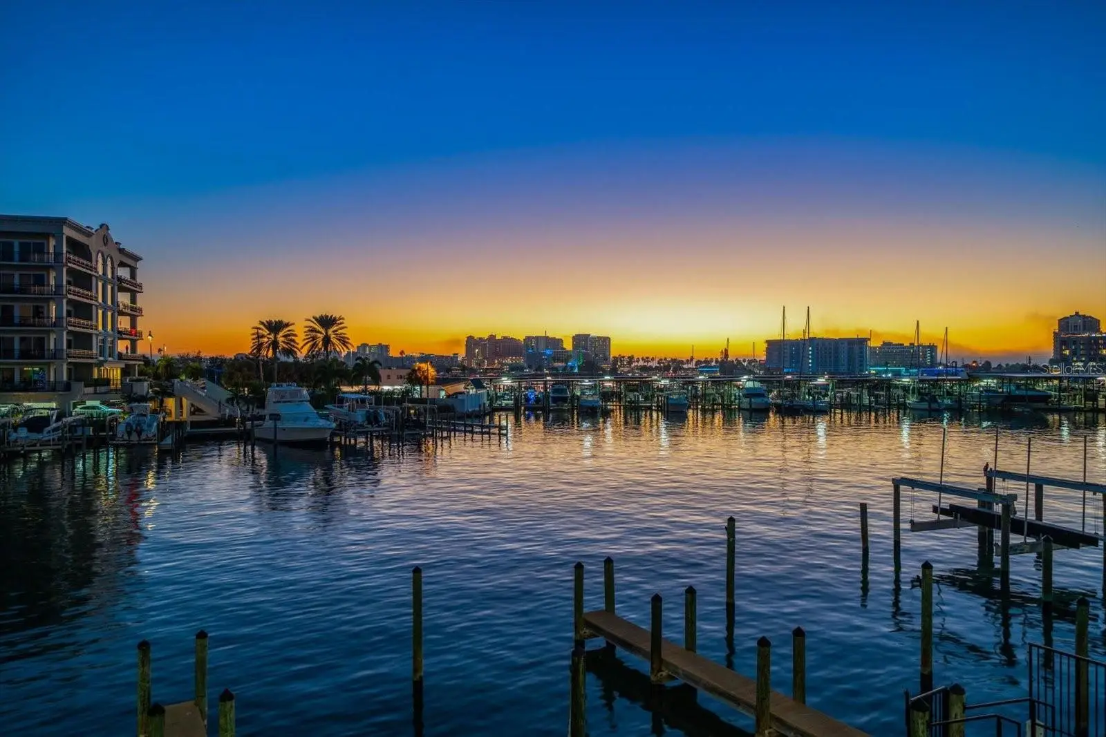 211 Dolphin Point, FL