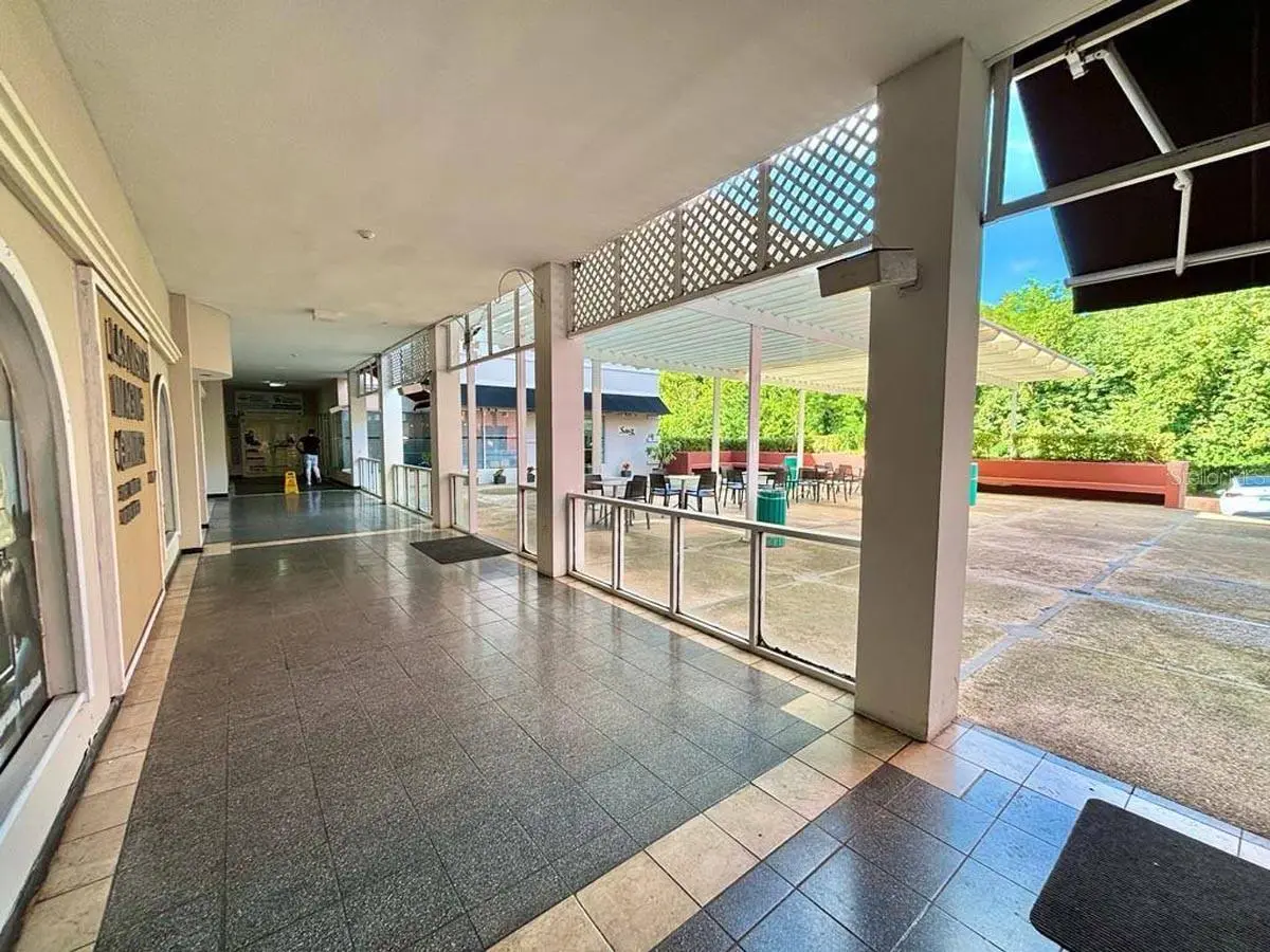 300 Avenida Las Cumbres, PR