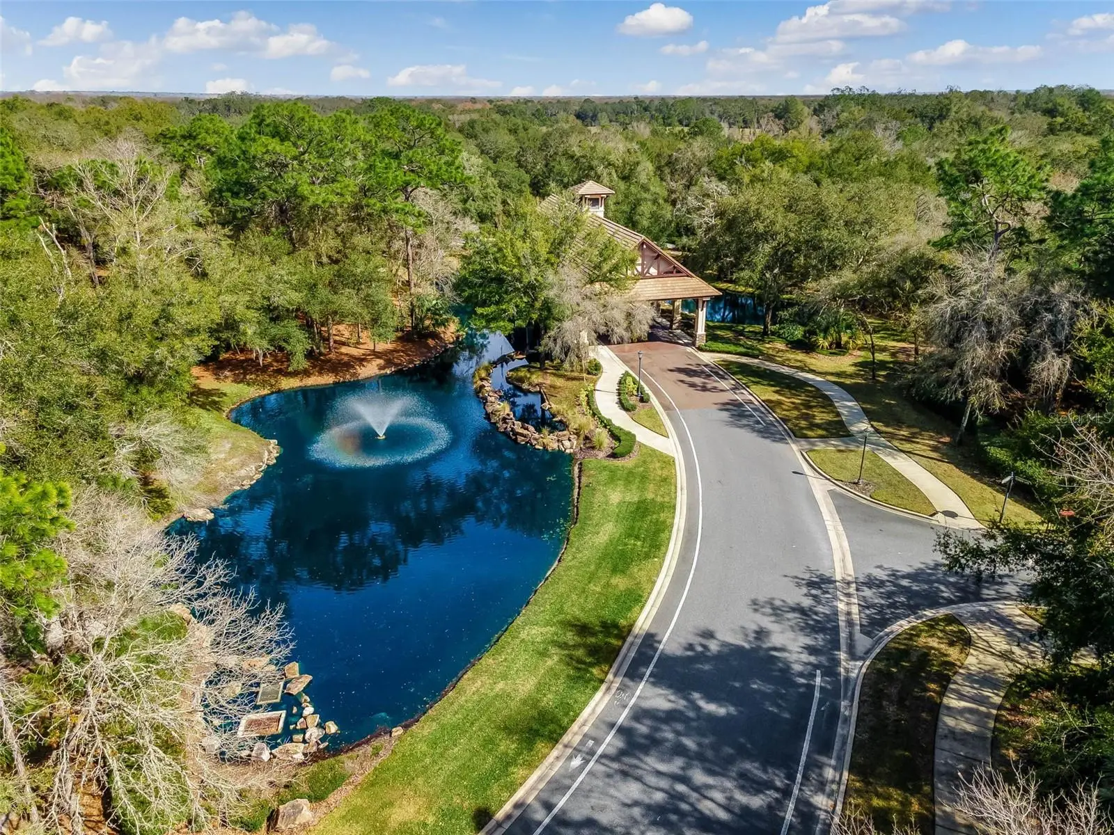 25499 Hawks Run Lane, FL