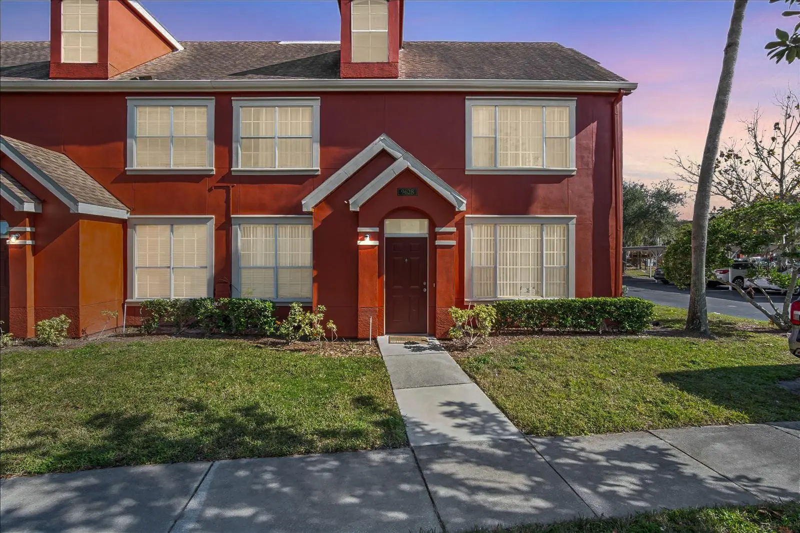 9628 Lake Chase Island Way, FL