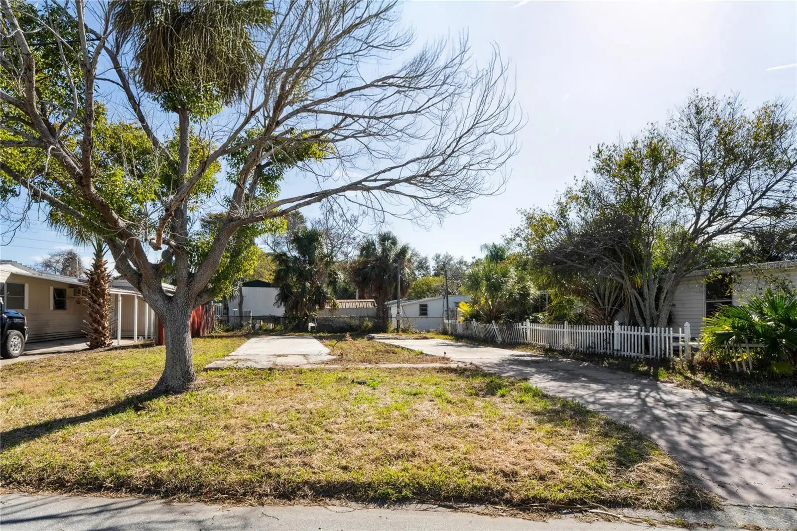 736 Driftwood Lane, FL