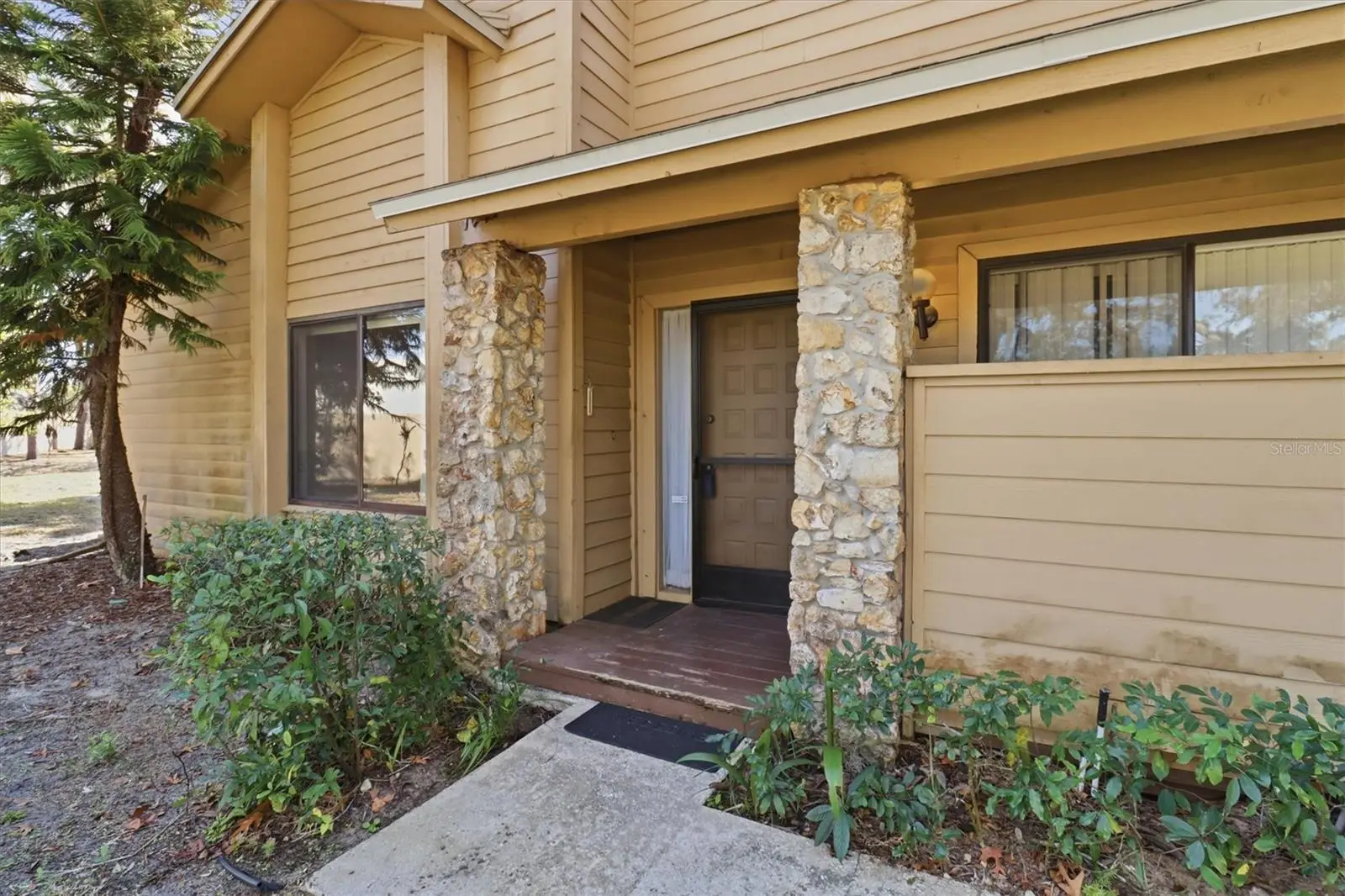 519 Stanton Place, FL