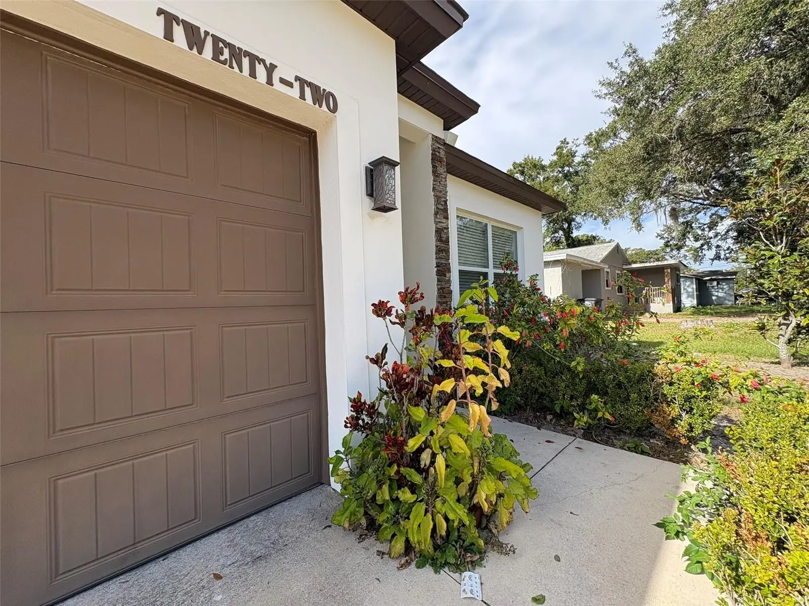 22 Deacon Jones Boulevard, FL