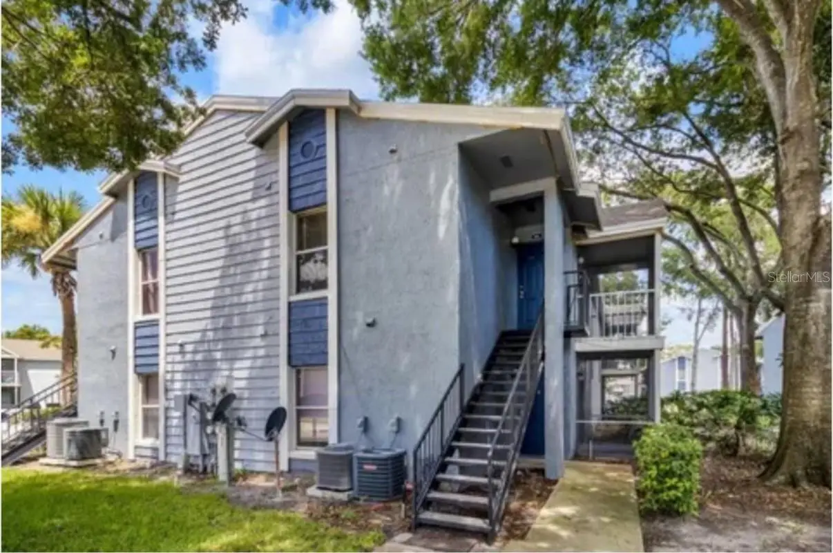 3827 Bay Club Circle, FL